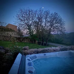  Hébergement de vacances Maisonnette Jardin Jacuzzi Au Coeur De